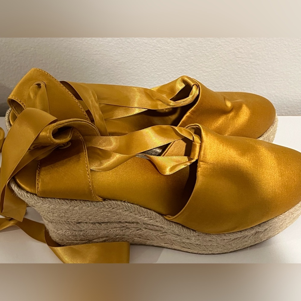 Tory Burch Ribbon Tie Wedges